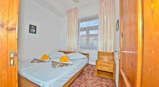 Гостиница Terskaya 70 Анапа Бюджетный двухместный номер с 1 кроватью или 2 отдельными кроватями-2